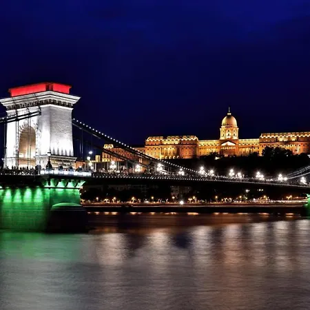 Universal Хостел