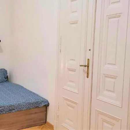 Universal * Budapeste