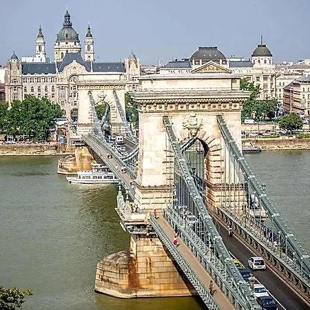 Universal Vandrerhjem Budapest