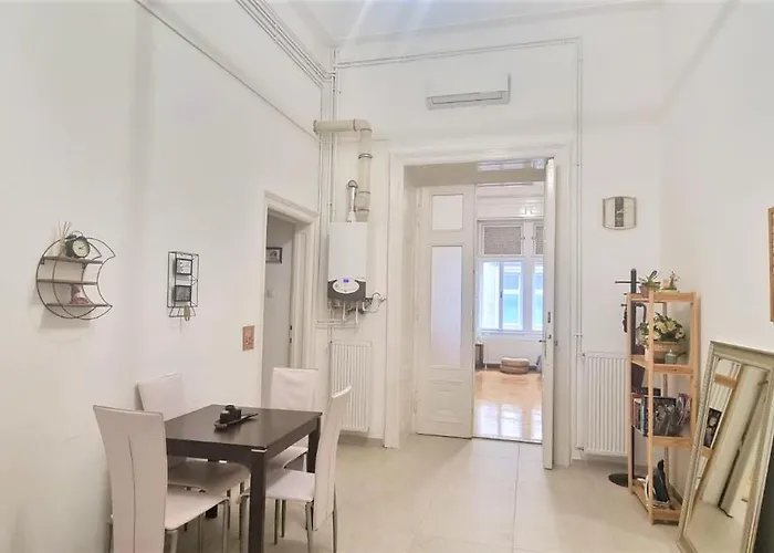 Vandrerhjem Universal *