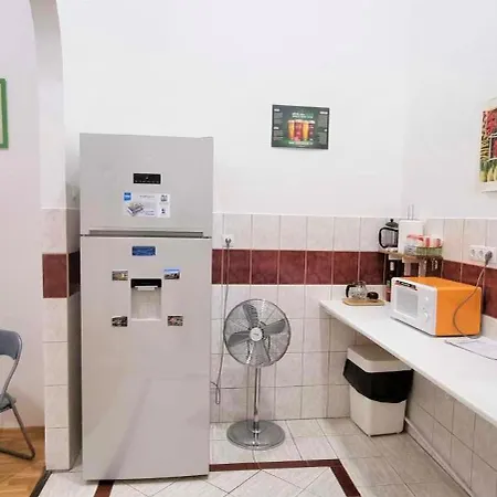 Universal Hostel